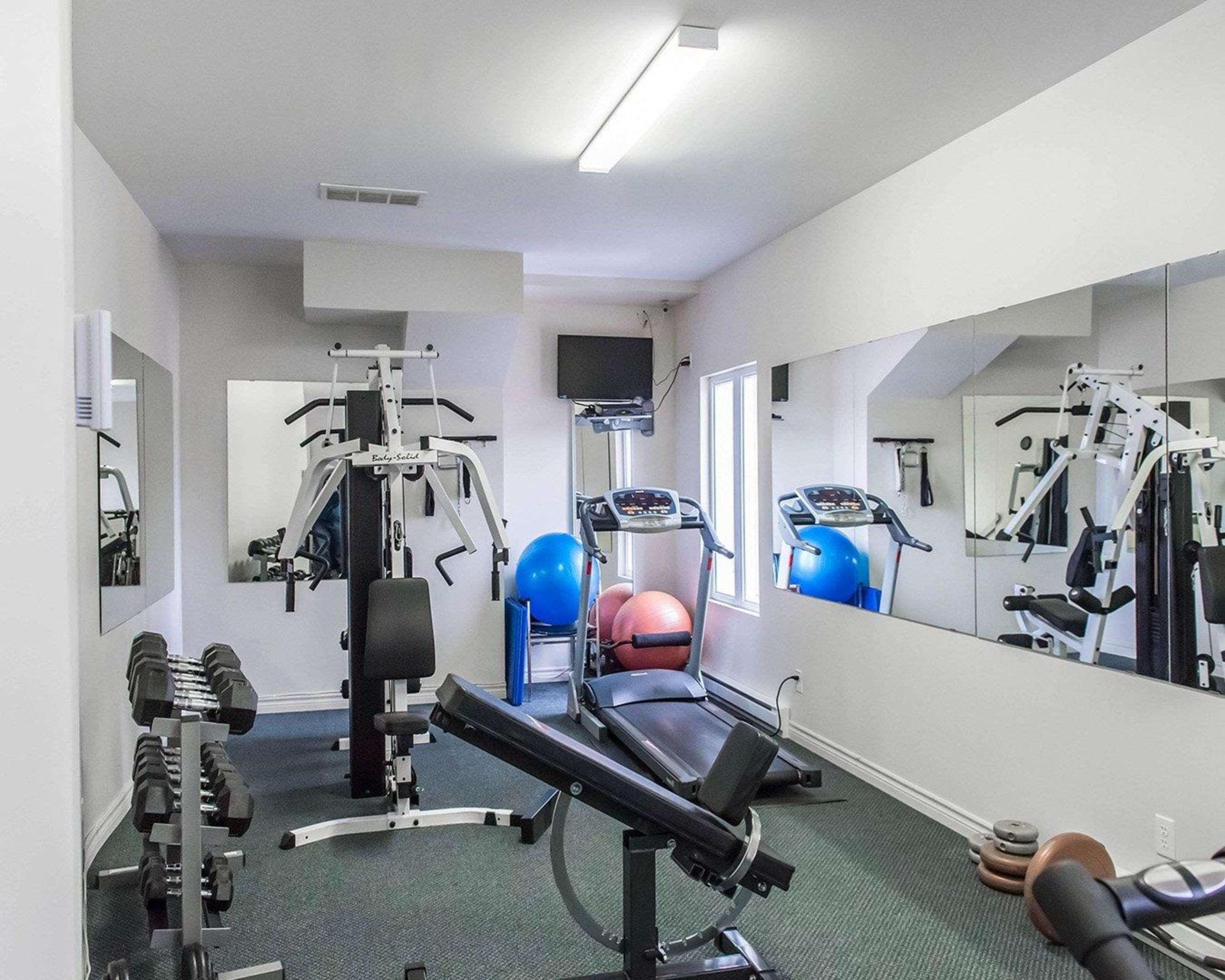 Quality Inn Мон-Лорье Экстерьер фото