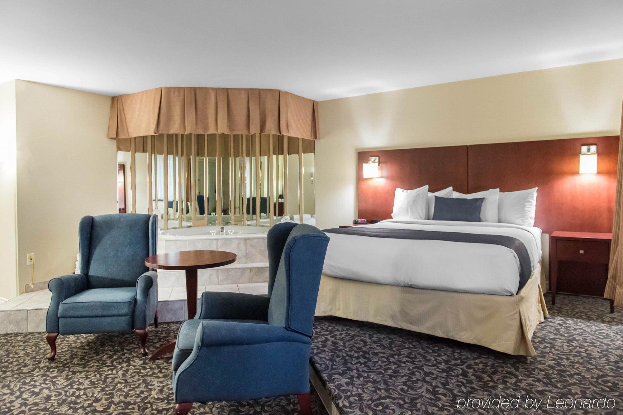 Quality Inn Мон-Лорье Экстерьер фото