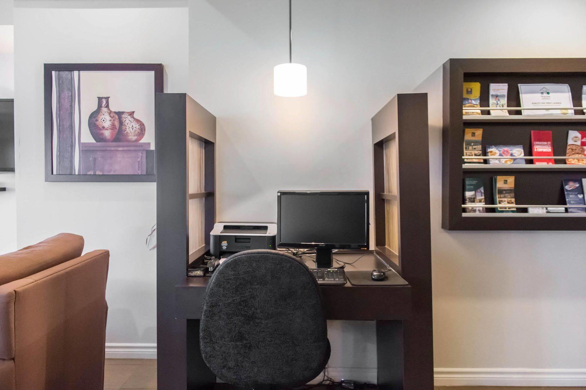 Quality Inn Мон-Лорье Экстерьер фото